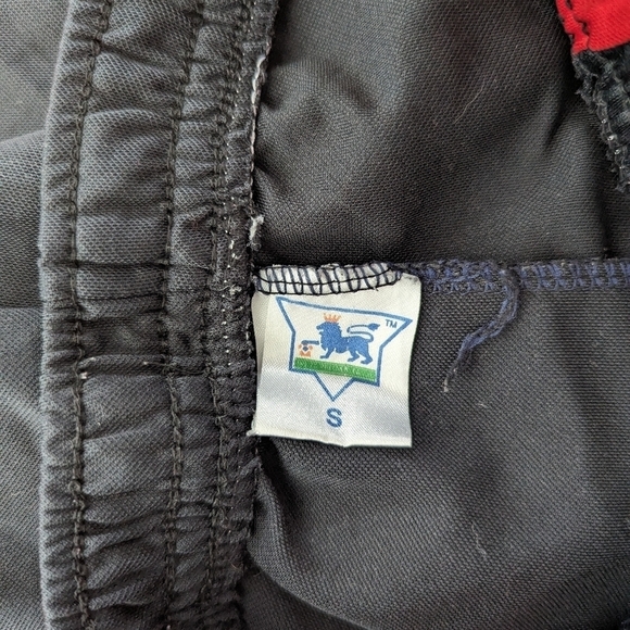 Manchester United athletic shorts for boys size youth Small - Picture 5 of 5